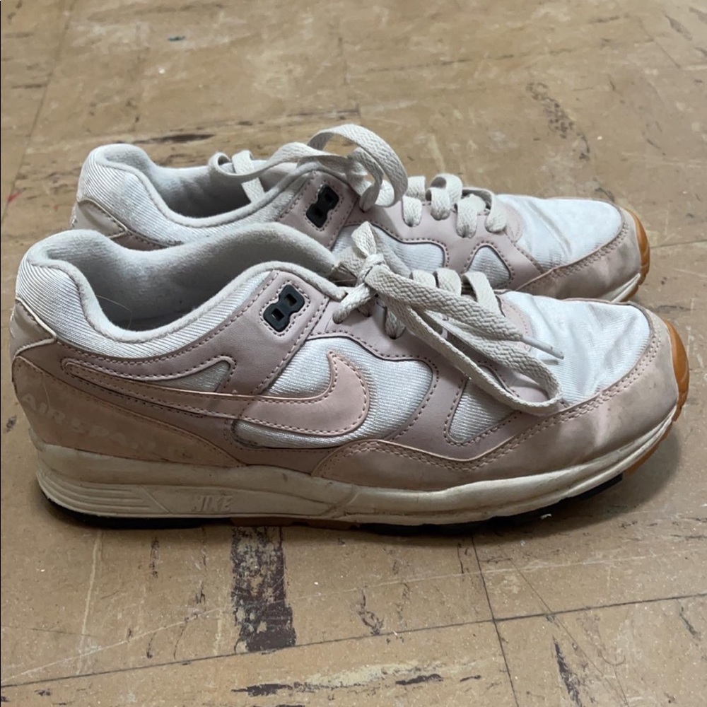 pink nike tennis shoes